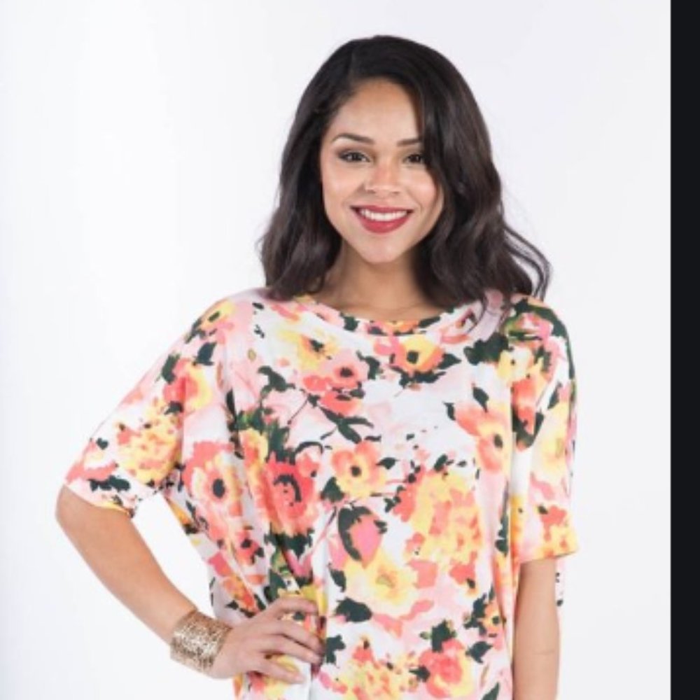 Boxy Tee Can't buy my love